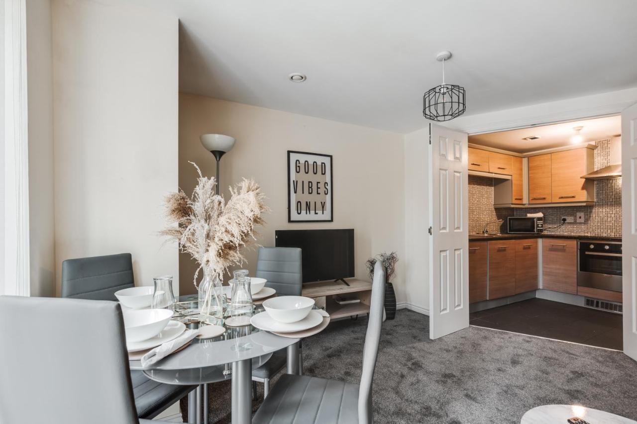 Stylish 2 Bed Flat Apartamento
